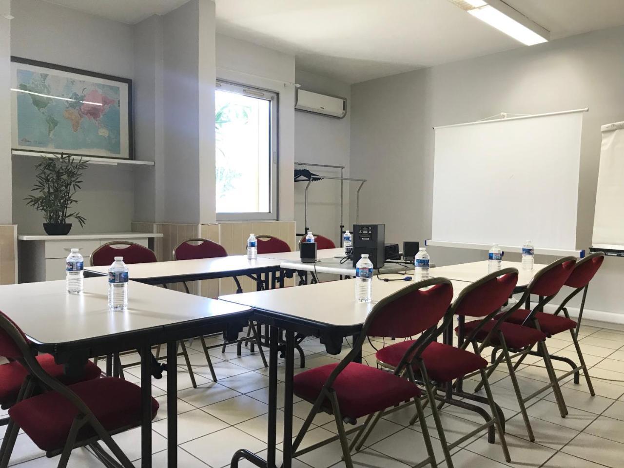 Kyriad Martigues Sud Екстер'єр фото
